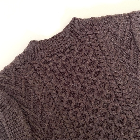 Aritzia Babaton Emporia Merino Wool Sweater - Picture 7 of 9